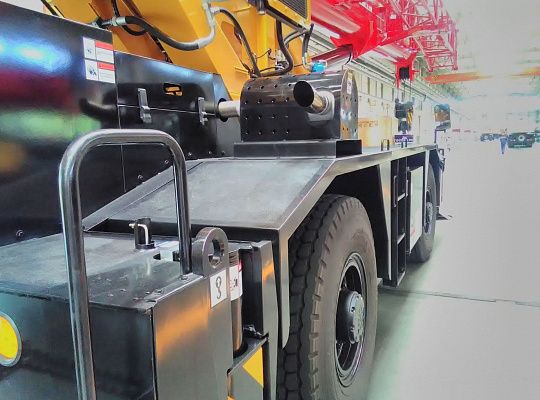 Короткобазный кран Sany SRC300C