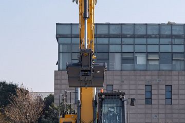 Гусеничный габаритный экскаватор XCMG XE225GN